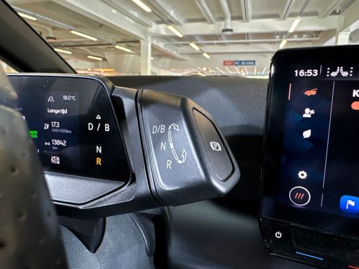 Seat Born Business 62 kWh 204pk / Warmtepomp / Navigatiesysteem / Stoelverwarming / Stuurverwarming ActivLease financial lease