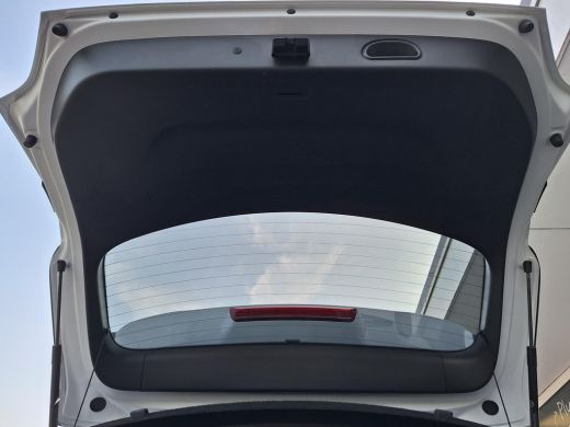 Hyundai KONA EV Premium 64 kWh | Automaat | Navigatie | Cruise Control Adaptief | Climate Control | Parkeersen... ActivLease financial lease