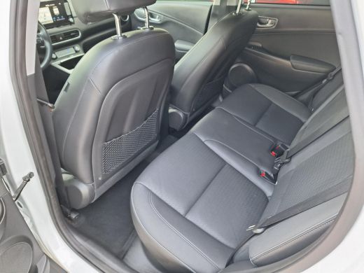 Hyundai KONA EV Premium 64 kWh | Automaat | Navigatie | Cruise Control Adaptief | Climate Control | Parkeersen... ActivLease financial lease