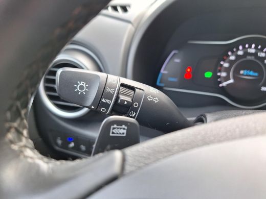 Hyundai KONA EV Premium 64 kWh | Automaat | Navigatie | Cruise Control Adaptief | Climate Control | Parkeersen... ActivLease financial lease