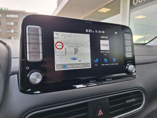 Hyundai KONA EV Premium 64 kWh | Automaat | Navigatie | Cruise Control Adaptief | Climate Control | Parkeersen... ActivLease financial lease