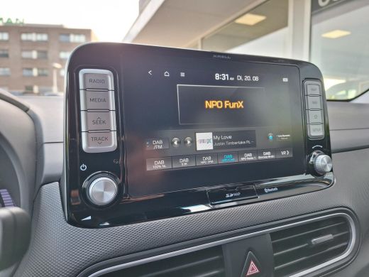 Hyundai KONA EV Premium 64 kWh | Automaat | Navigatie | Cruise Control Adaptief | Climate Control | Parkeersen... ActivLease financial lease