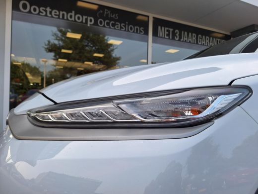 Hyundai KONA EV Premium 64 kWh | Automaat | Navigatie | Cruise Control Adaptief | Climate Control | Parkeersen... ActivLease financial lease