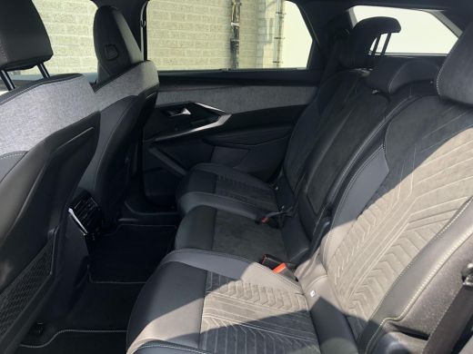 Peugeot E-5008 GT 73 kWh | Nieuw te bestellen vanaf €50.520,- ActivLease financial lease