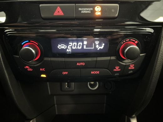 Suzuki Vitara 1.4 Boosterjet Style Smart Hybrid 1500 KG Trekgewicht ActivLease financial lease