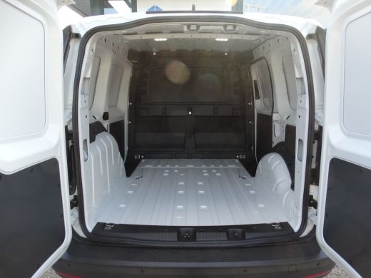 Volkswagen Caddy 2.0 TDI Comfort | Cruise Control | Parkeersensoren | Apple Carplay/Android Auto | Airco | ActivLease financial lease