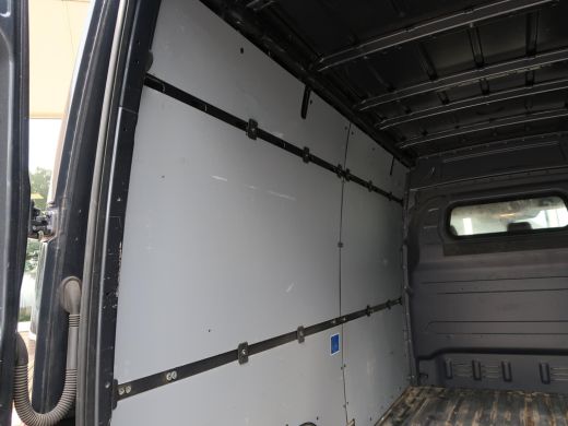 Mercedes Sprinter 316 2.2 CDI 163 PK AUT7 L2H2 + 3500 KG TREKHAAK / ADAPTIVE CRUISE / BREEDBEELD MBUX ActivLease financial lease