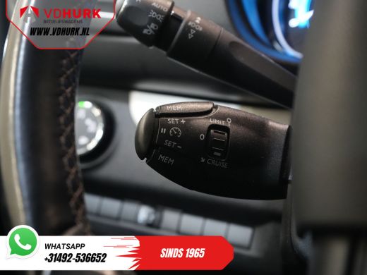 Opel Zafira-e Life Tourer 75 kWh 330km WLTP (DEMO) € 42.887,- incl. BTW Pano/ Elek.Schuifdeuren/ Massage Stoelen/ Leder/ Xe... ActivLease financial lease