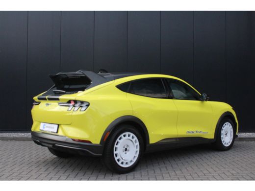 Ford Mustang Mach-E 98kWh Exended Ranget AWD Rally Edition ActivLease financial lease