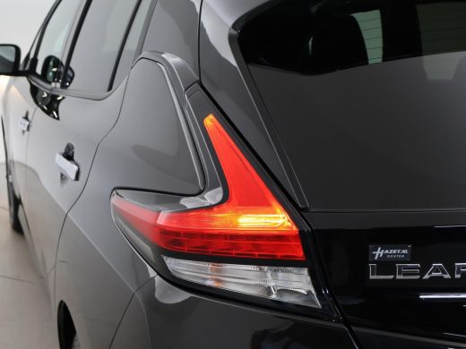 Nissan Leaf N-CONNECTA 40 KWH *8.228 KM* ADAPTIVE CRUISE / 360 CAMERA / STANDKACHEL / APPLE CARPLAY ActivLease financial lease