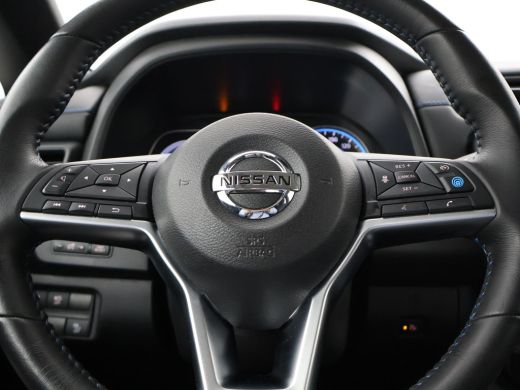 Nissan Leaf N-CONNECTA 40 KWH *8.228 KM* ADAPTIVE CRUISE / 360 CAMERA / STANDKACHEL / APPLE CARPLAY ActivLease financial lease
