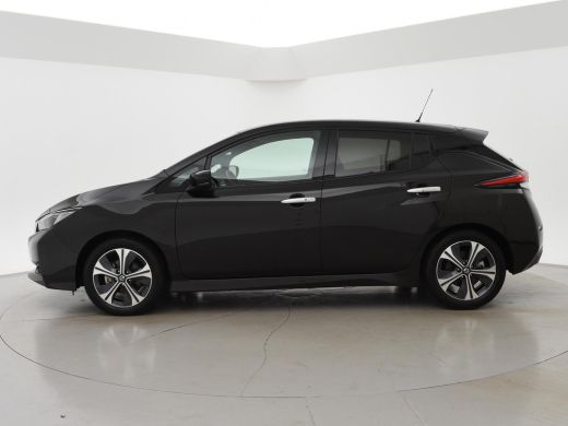 Nissan Leaf N-CONNECTA 40 KWH *8.228 KM* ADAPTIVE CRUISE / 360 CAMERA / STANDKACHEL / APPLE CARPLAY ActivLease financial lease