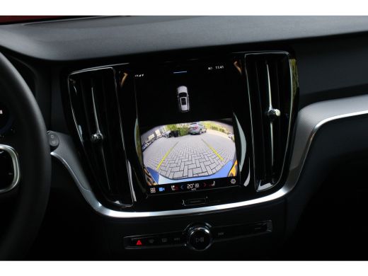 Volvo  V60 2.0 B4 Plus Dark | Trekhaak | Camera | Adaptive Cruise | Stuur/stoelverwarming ActivLease financial lease