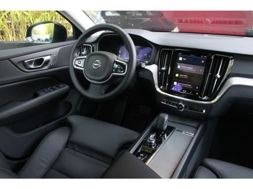 Volvo  V60 2.0 B4 Plus Dark | Trekhaak | Camera | Adaptive Cruise | Stuur/stoelverwarming ActivLease financial lease