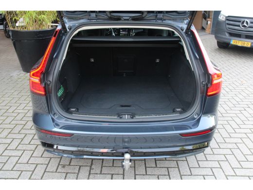 Volvo  V60 2.0 B4 Plus Dark | Trekhaak | Camera | Adaptive Cruise | Stuur/stoelverwarming ActivLease financial lease