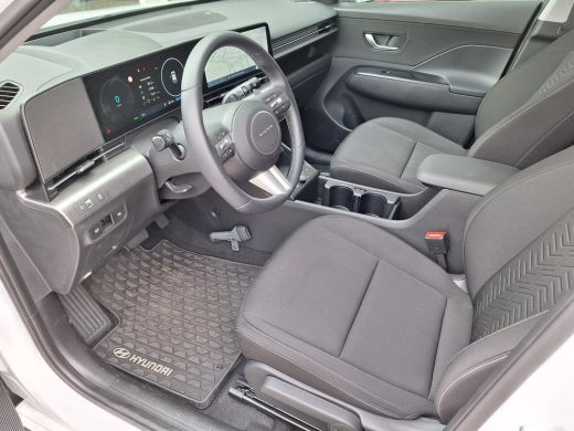 Hyundai KONA Comfort Smart 65.4 kWh | 19" Premium lichtmetalenvelgen | Warmtepomp | Dodehoek assistentie | V2L | ActivLease financial lease