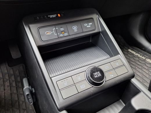 Hyundai Kona Comfort Smart 65.4 kWh | 19" Premium lichtmetalenvelgen | Warmtepomp | Dodehoek assistentie | V2L | ActivLease financial lease