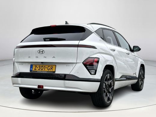 Hyundai Kona Comfort Smart 65.4 kWh | 19" Premium lichtmetalenvelgen | Warmtepomp | Dodehoek assistentie | V2L | ActivLease financial lease