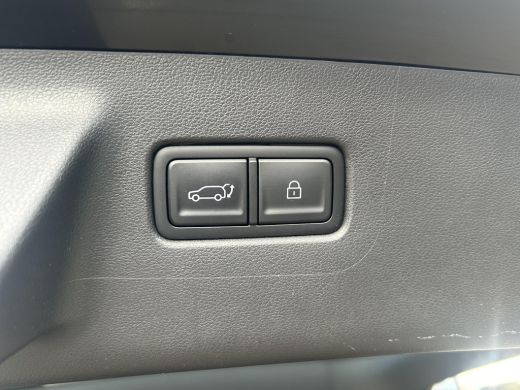 Hyundai Santa Fe 1.6 T-GDI PHEV Premium Plus 4WD 7p. | Demo Voordeel € 11000,- ! | Black Edition | 21" velgen | Tr... ActivLease financial lease