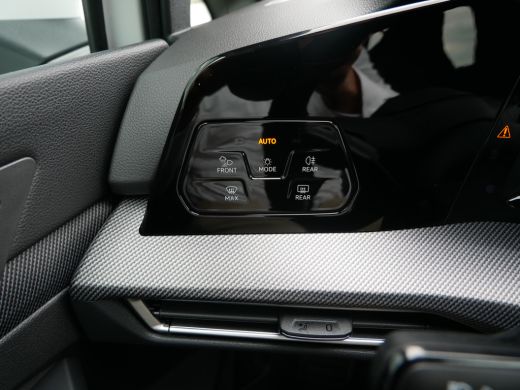 Volkswagen Golf Volkswagen R-Line Edition | Inclusief € 2000,- inruilvoordeel Inclusief € 2000,- inruilvoordeel |... ActivLease financial lease