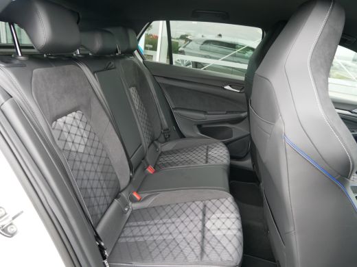 Volkswagen Golf Volkswagen R-Line Edition | Inclusief € 2000,- inruilvoordeel Inclusief € 2000,- inruilvoordeel |... ActivLease financial lease
