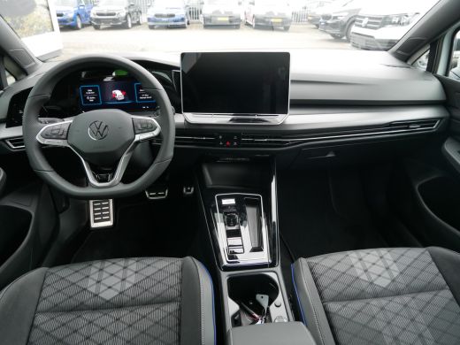 Volkswagen Golf Volkswagen R-Line Edition | Inclusief € 2000,- inruilvoordeel Inclusief € 2000,- inruilvoordeel |... ActivLease financial lease