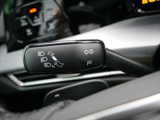 Volkswagen Golf Volkswagen R-Line Edition | Inclusief € 2000,- inruilvoordeel Inclusief € 2000,- inruilvoordeel |... ActivLease financial lease