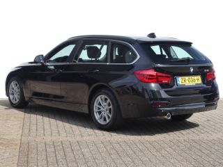 BMW 3 Serie Touring 318i M Sport Corporate Lease | NAVI | STOELVERWARMING | PARKEERSENSOREN |