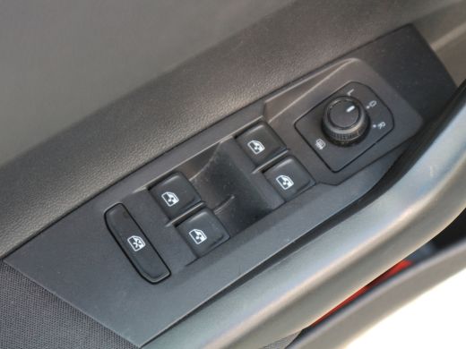 Volkswagen Polo 1.0 TSI Comfortline Business CAMERA NAVI ADAP CRUISE ActivLease financial lease