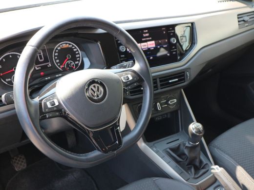 Volkswagen Polo 1.0 TSI Comfortline Business CAMERA NAVI ADAP CRUISE ActivLease financial lease