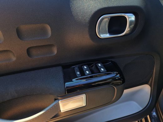 Citroën C3 1.2 PureTech C-Series - 110 Pk - Euro 6 - Navi - Climate Control - Cruise Control ActivLease financial lease