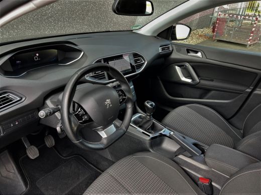 Peugeot 308 SW 1.2 110pk/ H6/ Virtual Cockpit/LED/Carplay/2021 ActivLease financial lease