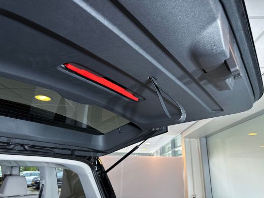 Volkswagen ID. Buzz Pro 77kWh 204pk / Adaptive Cruise Control / Navigatiesysteem / Achteruitrijcamera / Koplampverlic... ActivLease financial lease