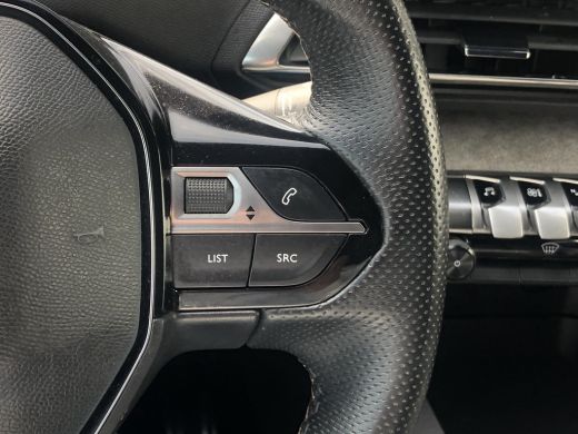 Peugeot 5008 1.2 PureTech GT 7persoons | Camera | 19'' L.M. | Navigatie ActivLease financial lease