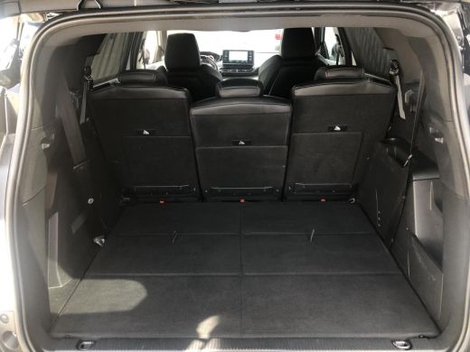 Peugeot 5008 1.2 PureTech GT 7persoons | Camera | 19'' L.M. | Navigatie ActivLease financial lease