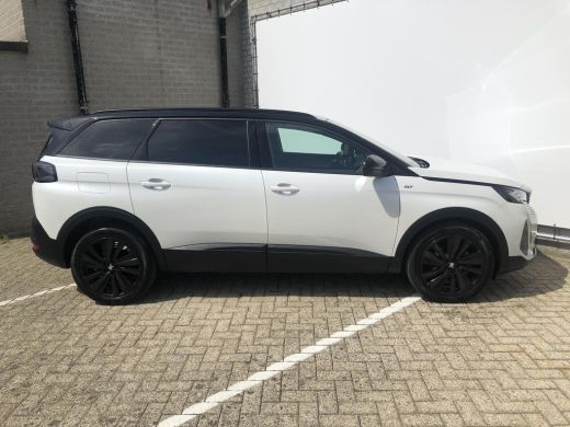 Peugeot 5008 1.2 PureTech GT 7persoons | Camera | 19'' L.M. | Navigatie ActivLease financial lease