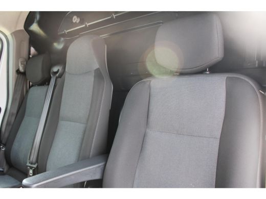 Renault Master L3 2.3 dCi 130PK DUBBELLUCHT ACHTERWIELAANDRIJVING ActivLease financial lease