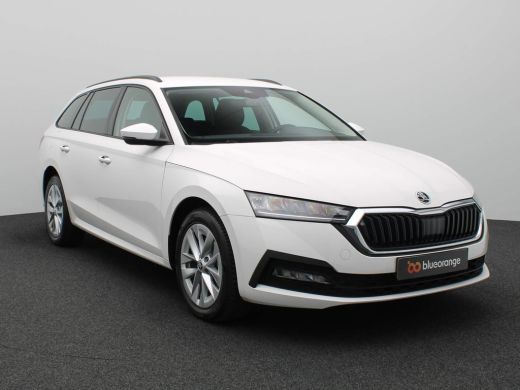 Skoda Octavia Combi 1.4 TSI iV PHEV Business Edition 204PK DSG Trekhaak, park distance control, adaptive cruise... ActivLease financial lease