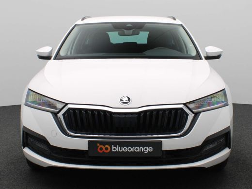 Skoda Octavia Combi 1.4 TSI iV PHEV Business Edition 204PK DSG Trekhaak, park distance control, adaptive cruise... ActivLease financial lease