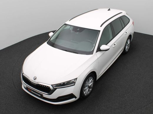 Skoda Octavia Combi 1.4 TSI iV PHEV Business Edition 204PK DSG Trekhaak, park distance control, adaptive cruise... ActivLease financial lease