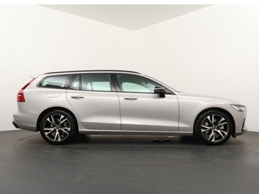 Volvo  V60 B4 Plus Dark | Stoel & stuurwielverwarming | Lederen interieur |Adaptieve cruise control incl. BL... ActivLease financial lease