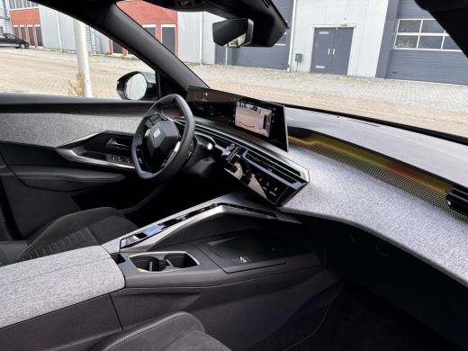 Peugeot E-3008 GT 73 kWh | 525 KM (WLTP) | 360 Camera | Panorama Schuif/Kantel-dak |20" LMV | ActivLease financial lease