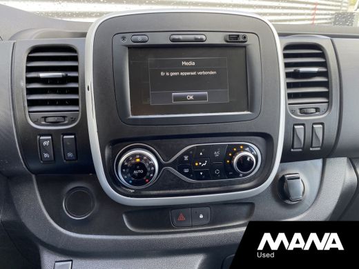 Renault Trafic 2.0 dCi 120PK T29 L2H1 DC Business Airco Multifunctioneel stuurwiel Cruise Bluetooth Navigatie ActivLease financial lease