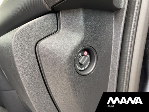 Renault Trafic 2.0 dCi 120PK T29 L2H1 DC Business Airco Multifunctioneel stuurwiel Cruise Bluetooth Navigatie ActivLease financial lease