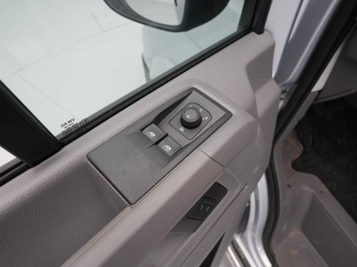 Volkswagen Crafter 30 2.0 TDI L3H3 Trekhaak Camera Navi via App Cruise ActivLease financial lease