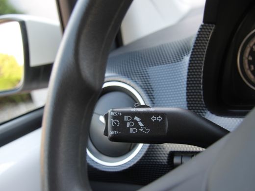 Volkswagen up! 1.0 BMT move up! Cruise | Apps | Camera ActivLease financial lease