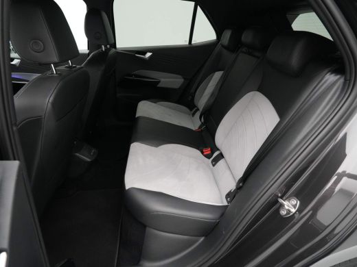 Volkswagen ID.3 Pro Edition Advantage 58 kWh Navigatie Camera Stoelverwarming Acc 300 ActivLease financial lease