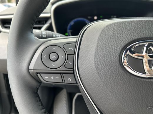 Toyota Corolla Touring Sports Hybrid 140 Dynamic ActivLease financial lease