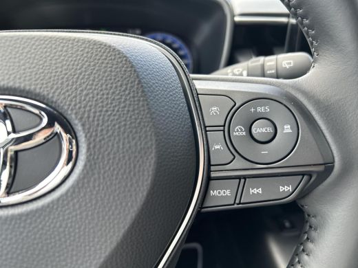 Toyota Corolla Touring Sports Hybrid 140 Dynamic ActivLease financial lease