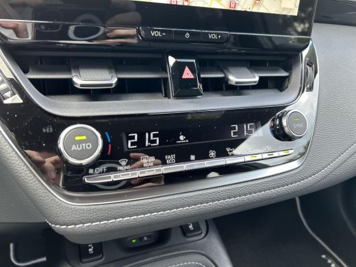 Toyota Corolla Touring Sports Hybrid 140 Dynamic ActivLease financial lease